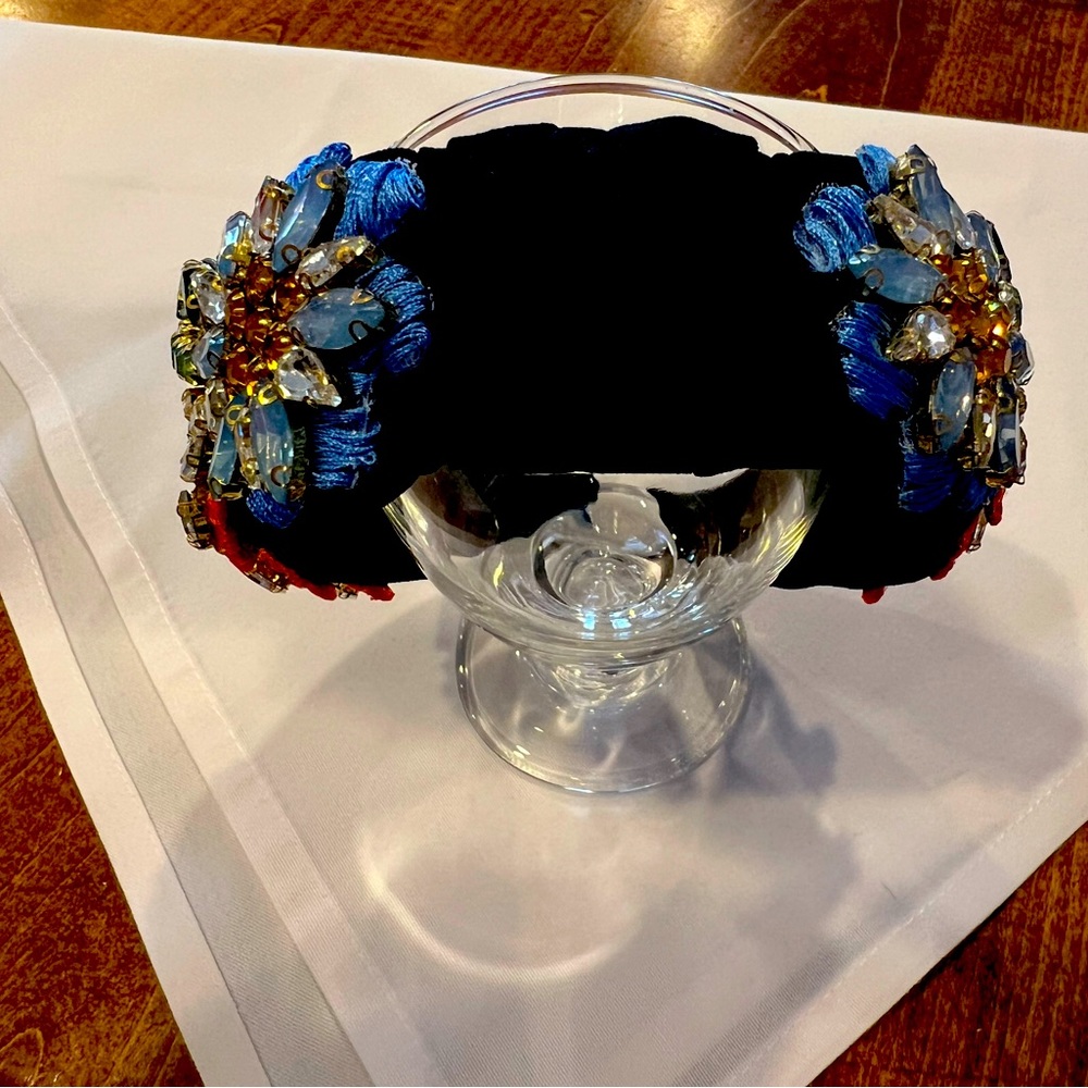 Head Band. Black silk. Jewels Embellished.